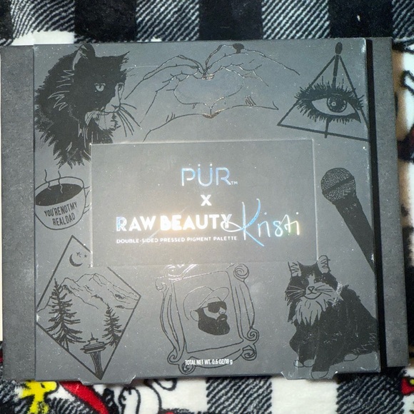 Pur x Raw Beauty Kristi Eyeshadow Palette neutral and colorful - Picture 2 of 2